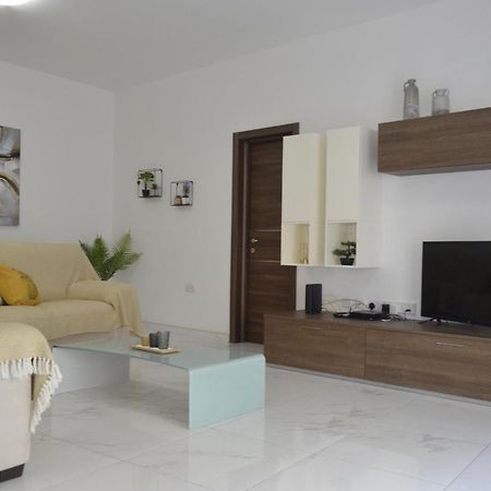 Lorenza Letting Apartment Marsaxlokk Bagian luar foto