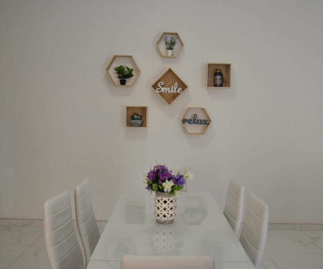 Lorenza Letting Apartment Marsaxlokk Bagian luar foto